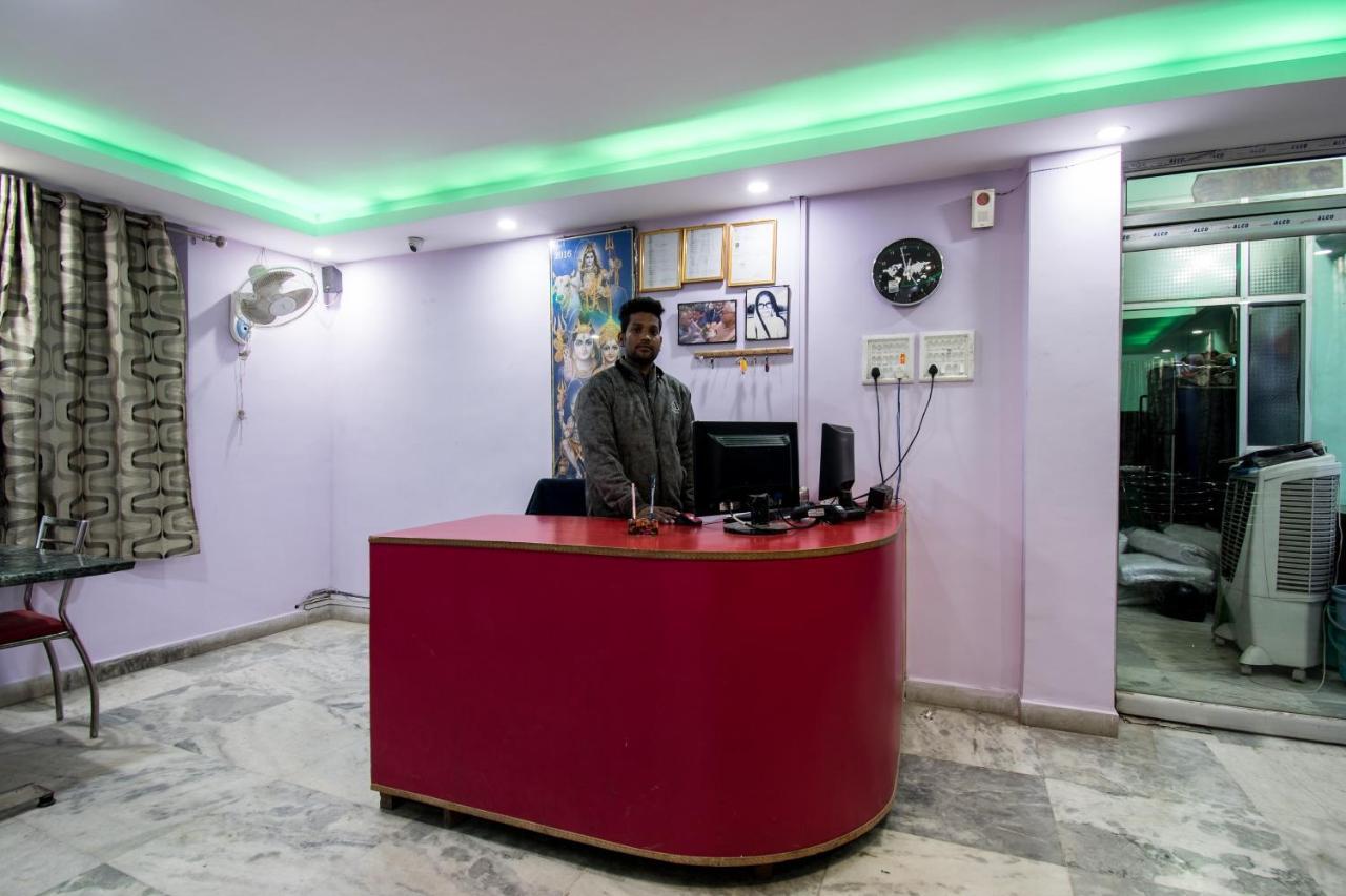 Oyo 24087 Viraj Hotel Danapur Exterior photo